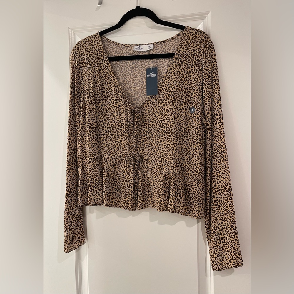 Women’s cheetah print Hollister top